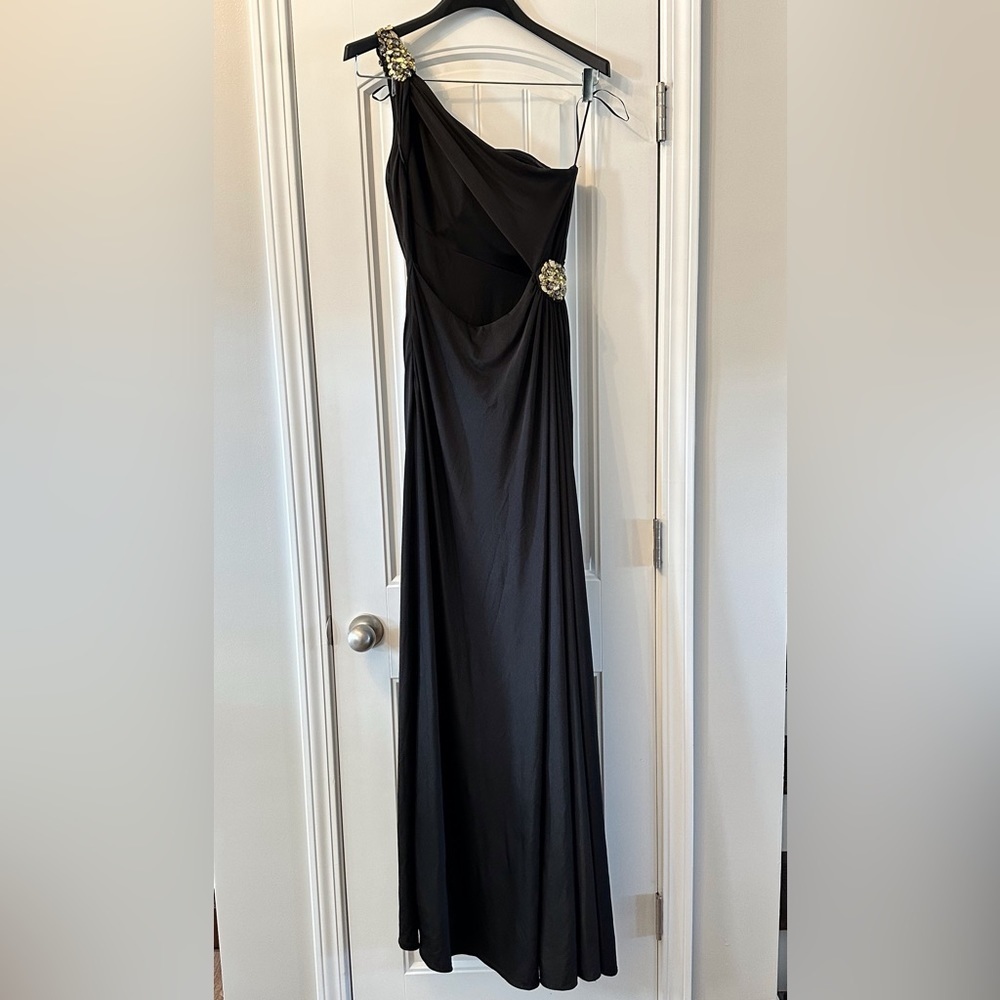 EUC La Femme Black One Shoulder Gown with Rhinestones at Shoulder and Side SZ 8 - Picture 7 of 9